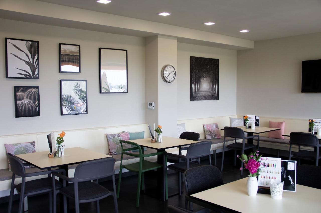 Penzion Cafe Na Svahu 海布 外观 照片